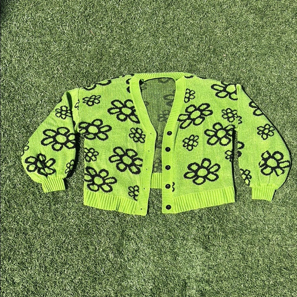 SHEIN Green and Black Floral Cropped Jacket